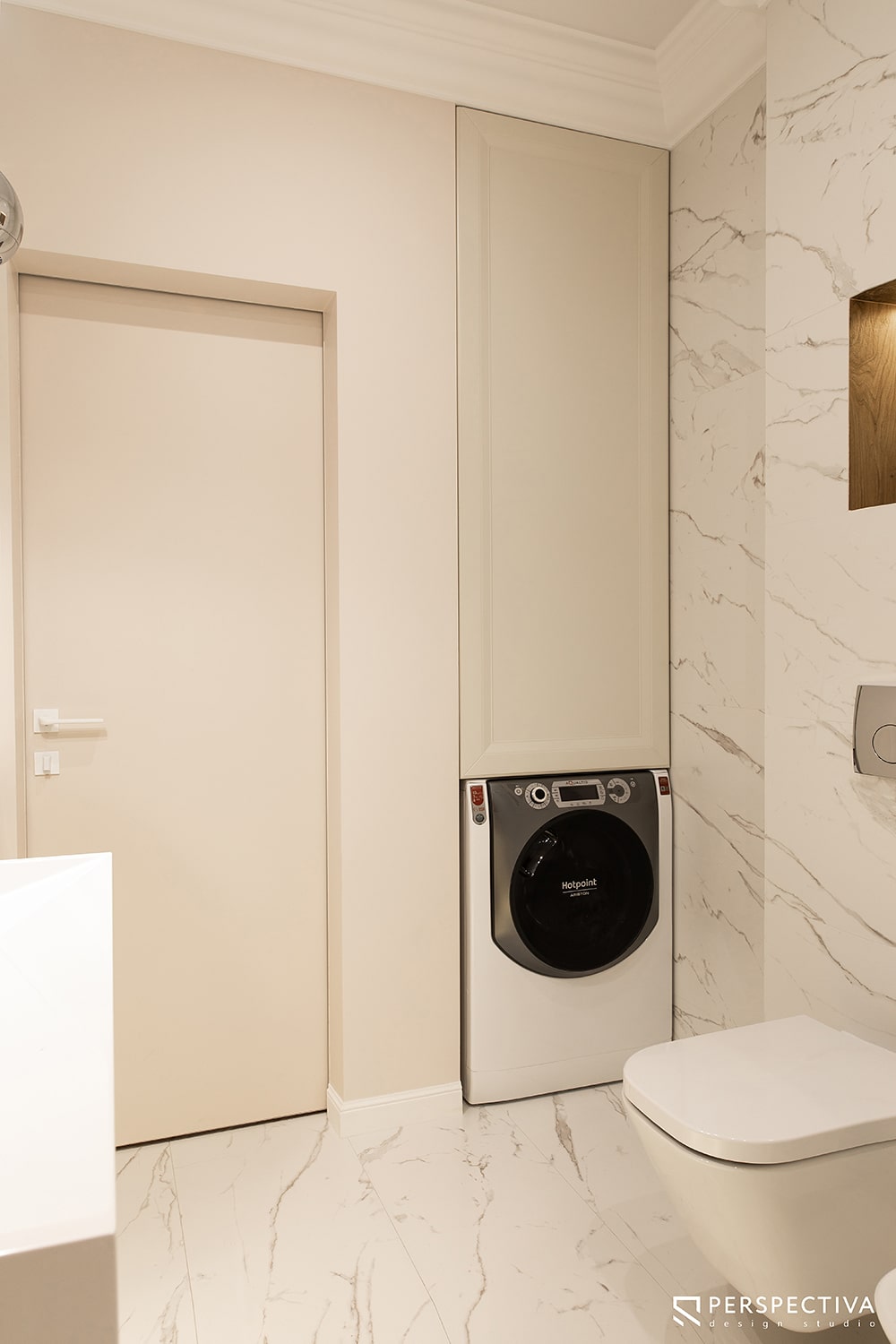 стиральная машина в интерьере ванной комнаты